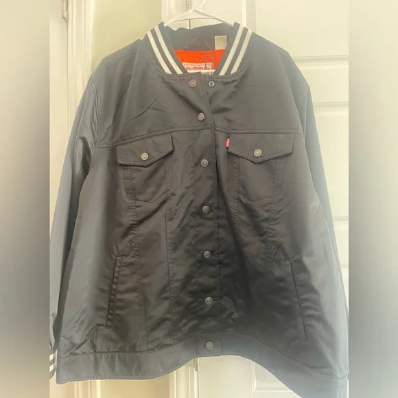 LEVI’S VARSITY TRUCKER JACKET (PLUS SIZE) - Picture 2 of 4